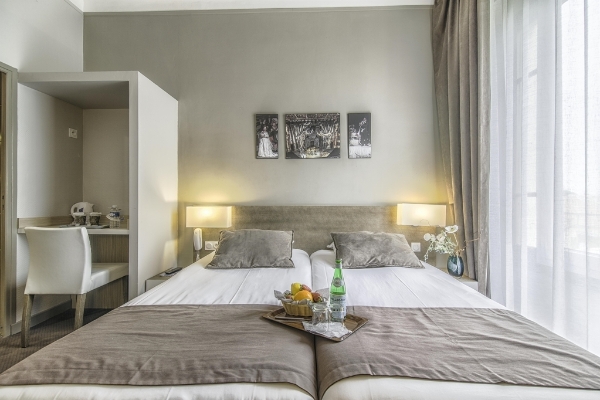 Hotel Kyriad Orange Centre